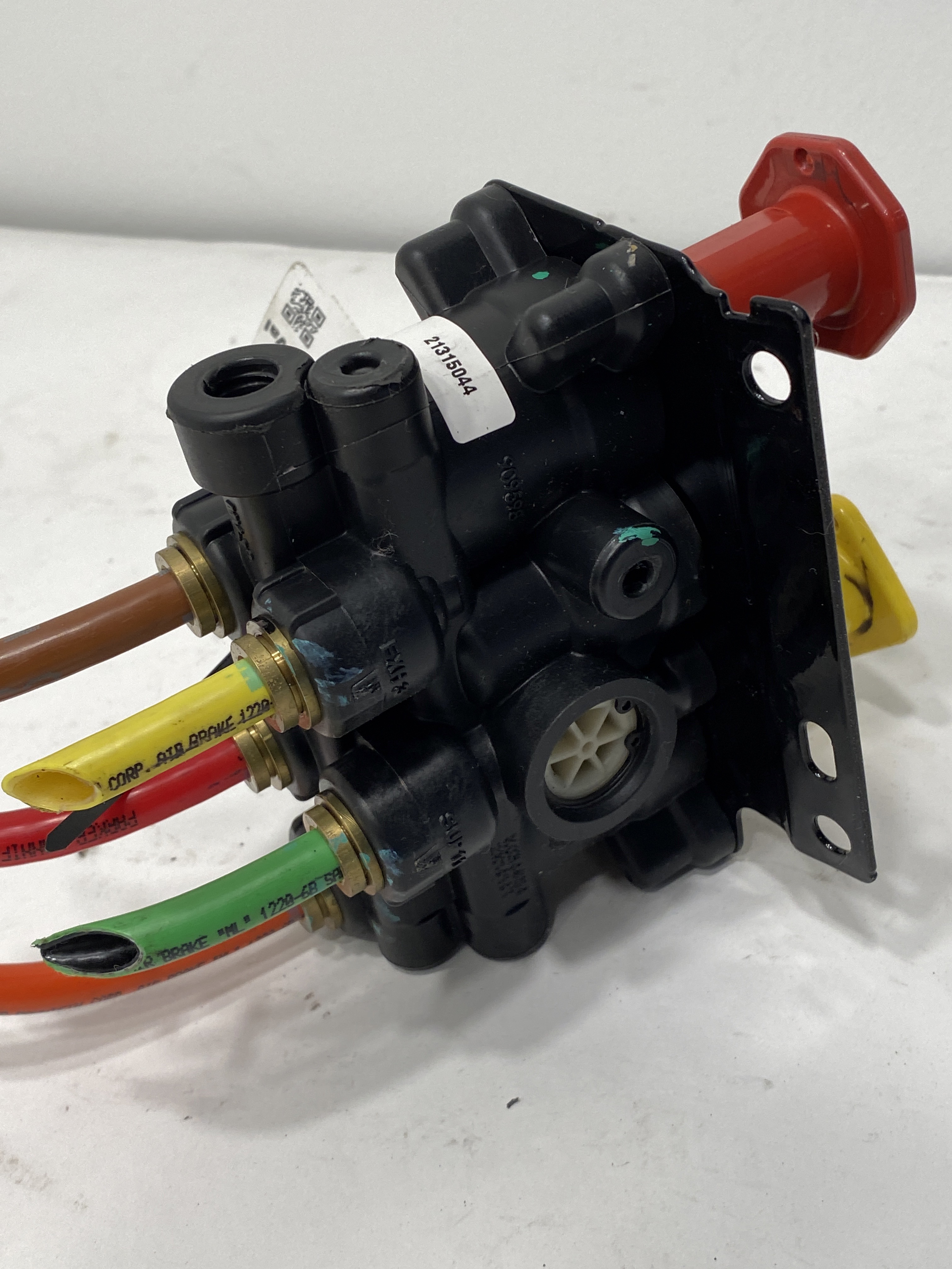 Volvo VNL Gen 2 Air Valve Components Frontier Truck Parts