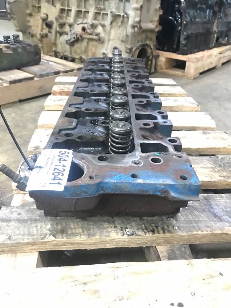 International DT466 Mechanical Engine Cylinder Head Frontier Truck Parts