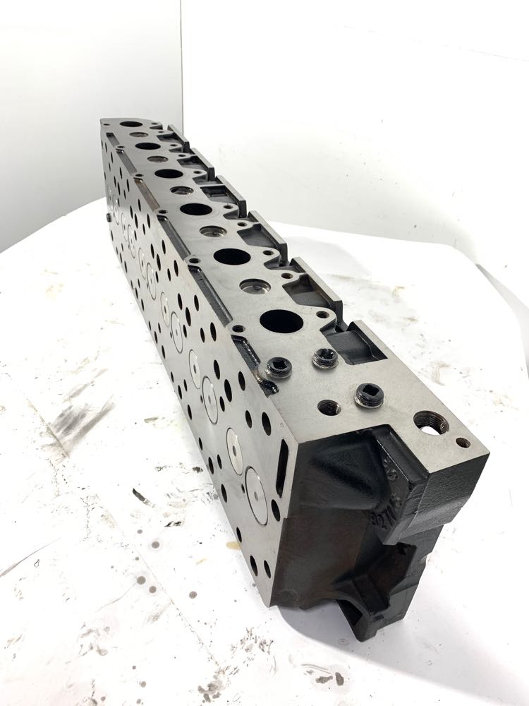 International DT466E Engine Cylinder Head Frontier Truck Parts