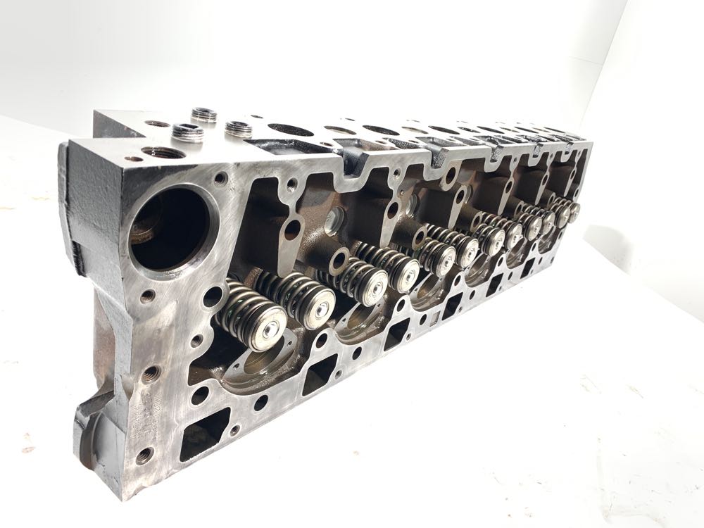 International DT466E Engine Cylinder Head Frontier Truck Parts