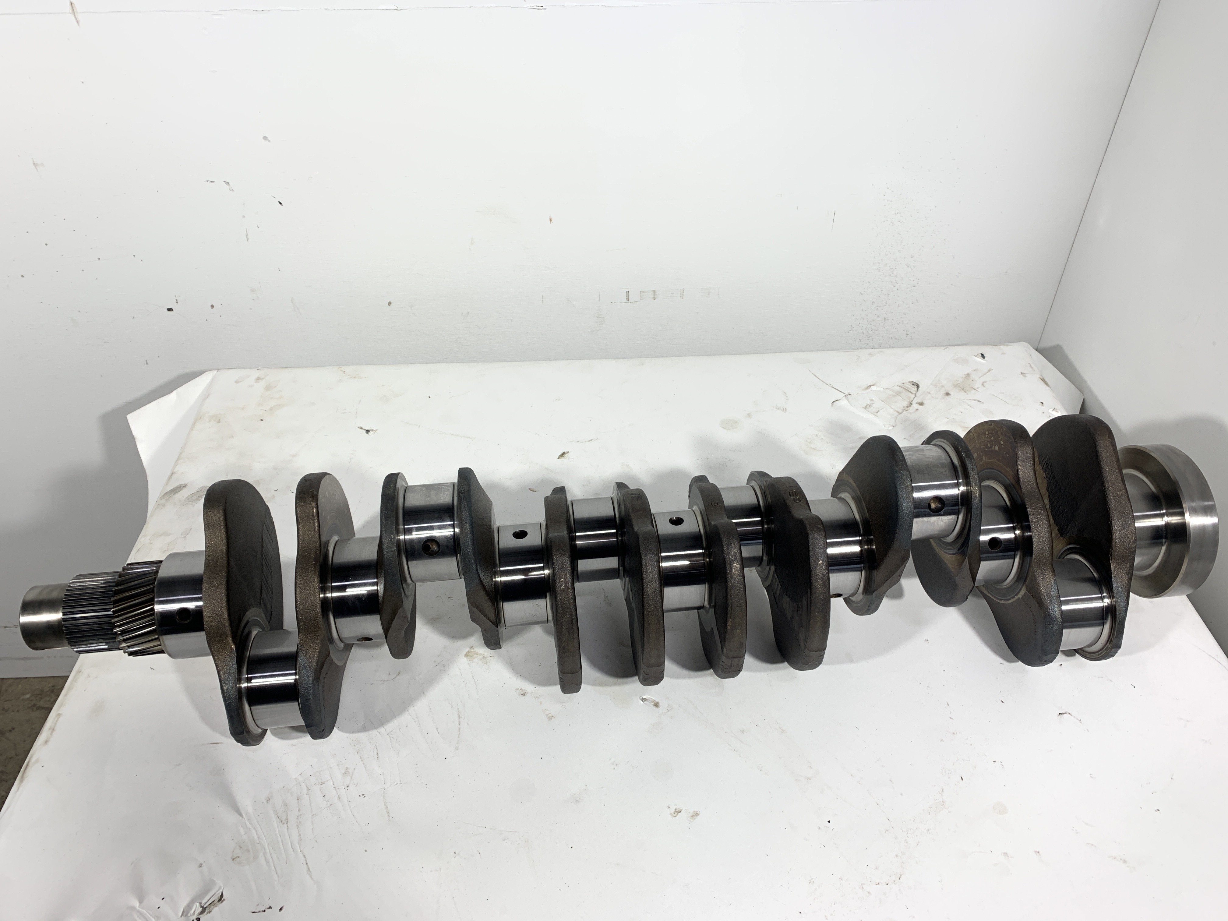 International DT466E Engine Crankshaft Frontier Truck Parts
