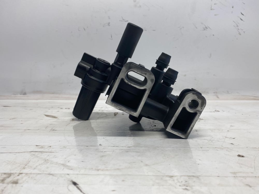 International DT466E Engine Filter Base Frontier Truck Parts