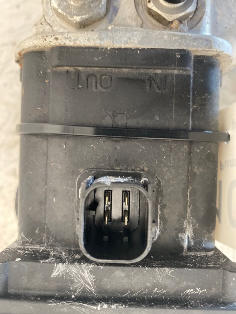 Kenworth T680 DEF Pump Frontier Truck Parts