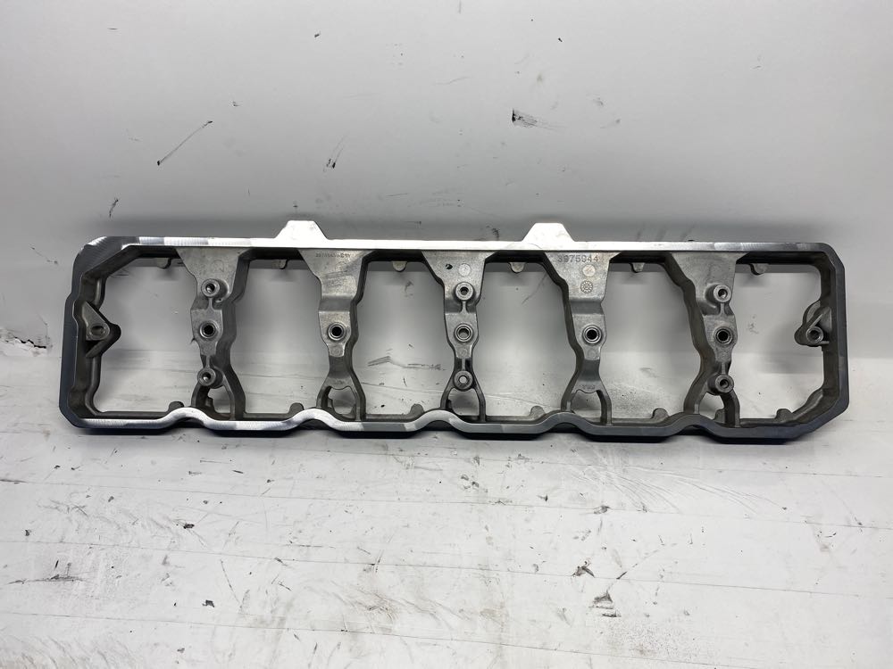 Cummins isb 6 7l valve cover base frontier truck parts