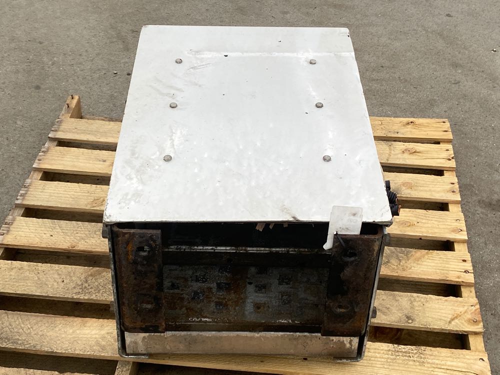 International 9200i Battery Box Frontier Truck Parts