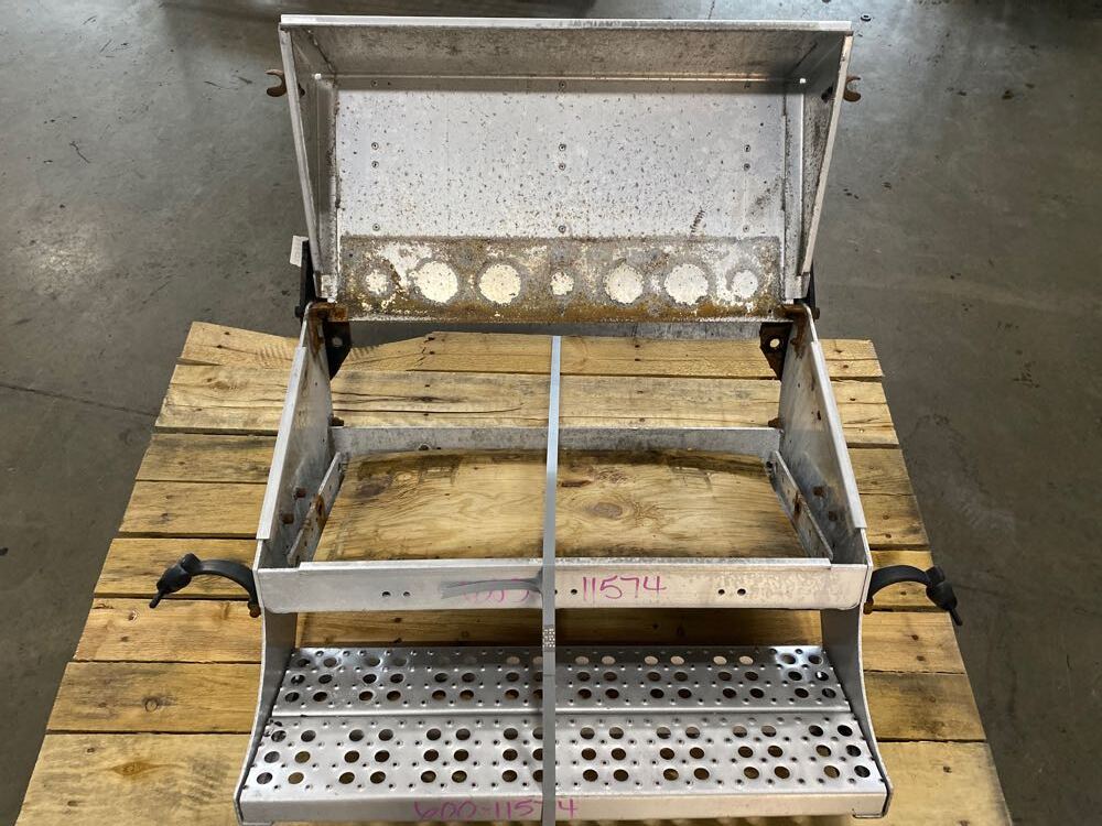 Freightliner Columbia Battery Box Frontier Truck Parts