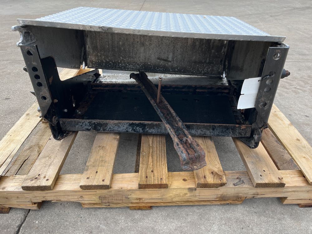 Freightliner Columbia Battery Box Frontier Truck Parts