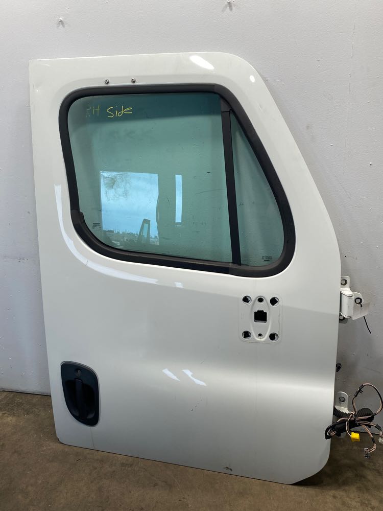 Freightliner Cascadia Door - Frontier Truck Parts