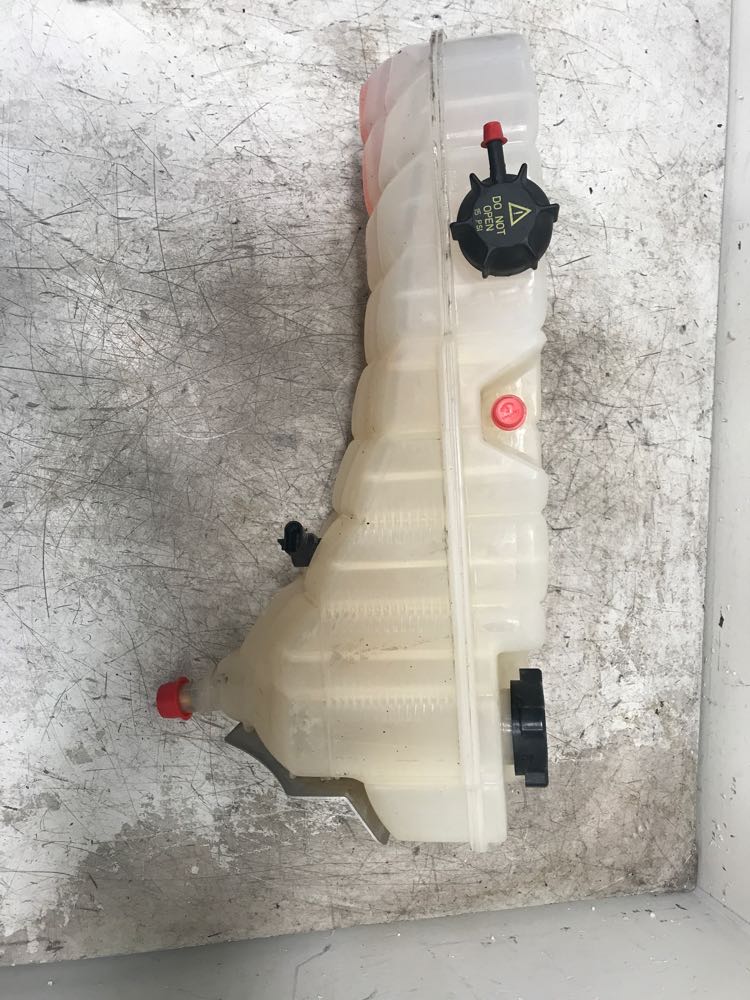 Kenworth T800 Coolant Reservoir Frontier Truck Parts