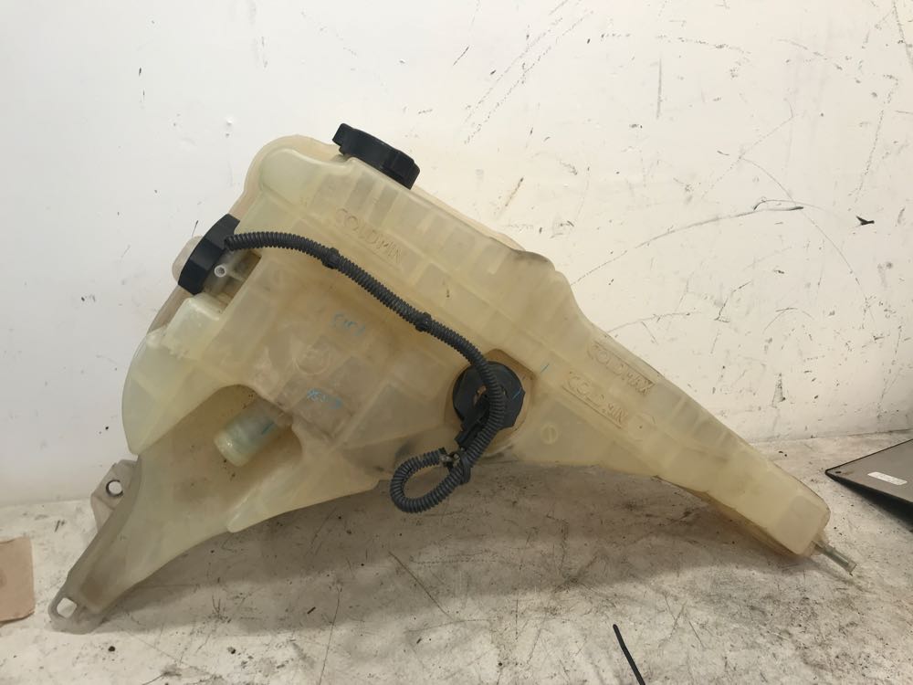 Freightliner Cascadia Coolant Reservoir Frontier Truck Parts