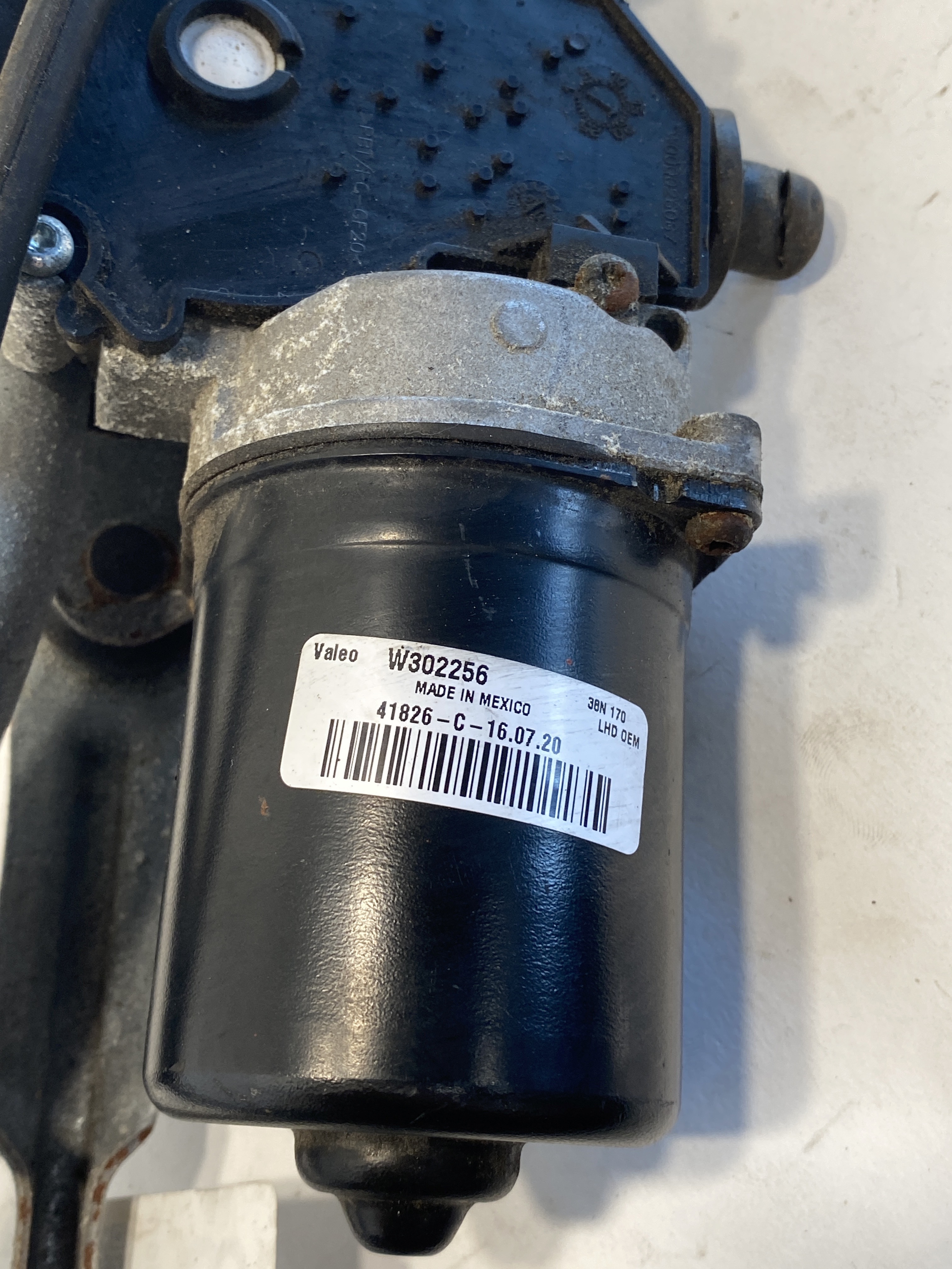 Freightliner Cascadia Wiper Transmission Frontier Truck Parts