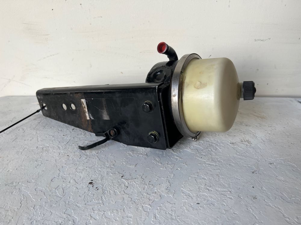 Kenworth T680 Power Steering Reservoir Frontier Truck Parts