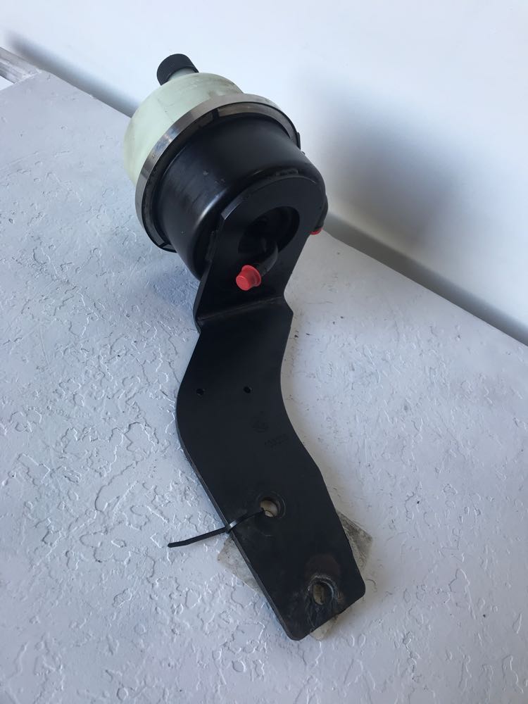 Peterbilt 386 Power Steering Reservoir Frontier Truck Parts