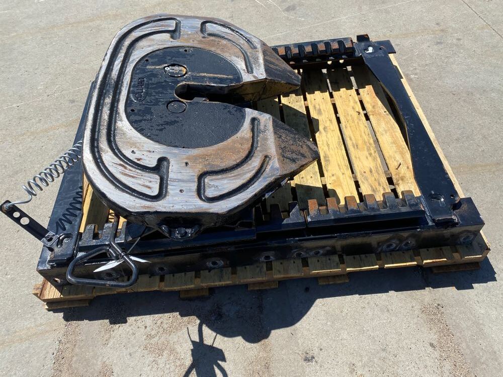 Holland FW17 Fifth Wheel Frontier Truck Parts