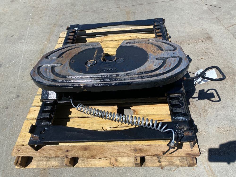 Holland FW17 Fifth Wheel Frontier Truck Parts
