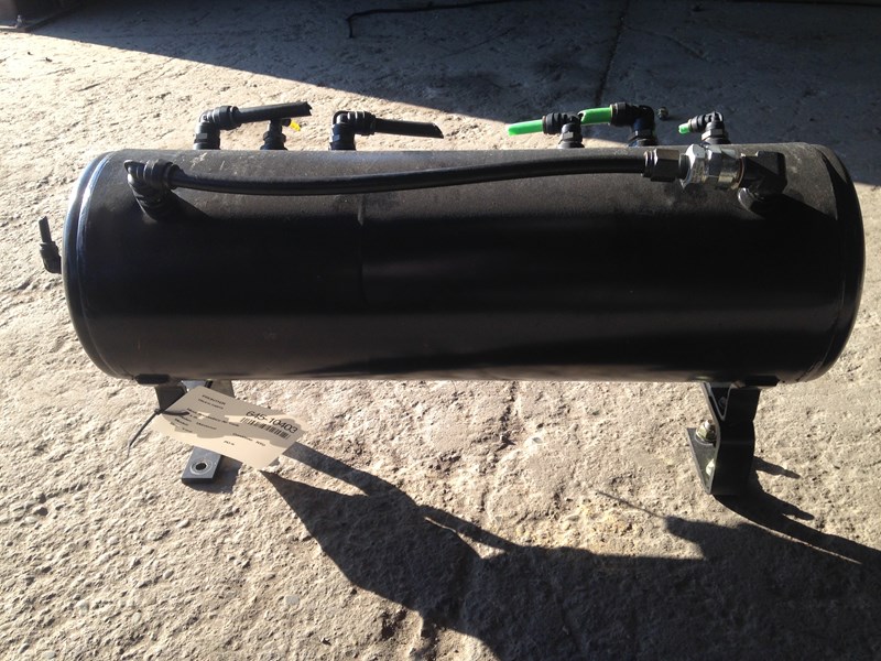 Universal Air Tank Frontier Truck Parts