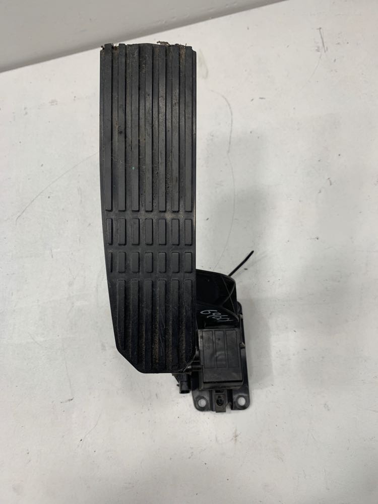 Freightliner Cascadia Throttle Pedal Frontier Truck Parts