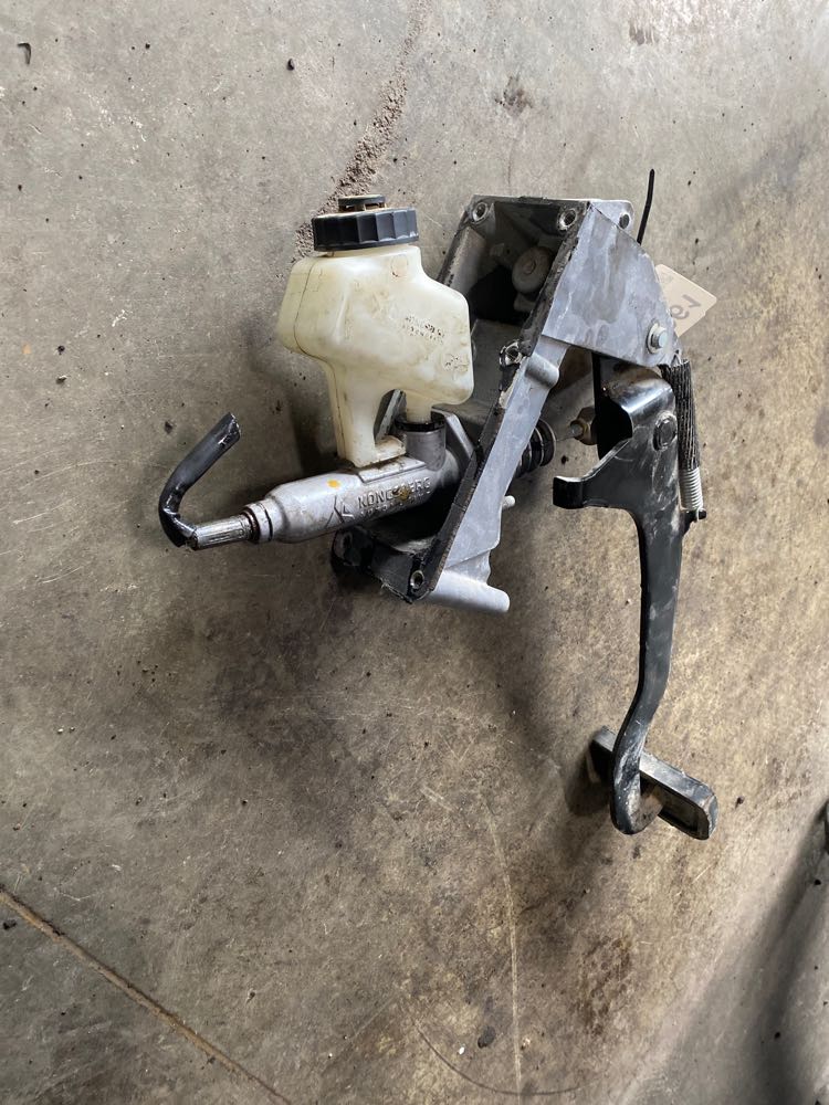 Kenworth Clutch Pedal Pad at Peter Gruber blog