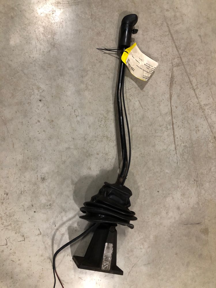 Fuller FRO16210C Shift Knob/Tower Frontier Truck Parts