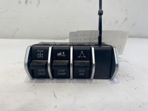 717-10895.698040.jpg