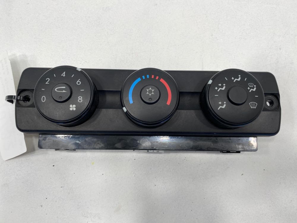 Freightliner Cascadia Climate Control - Frontier Truck Parts