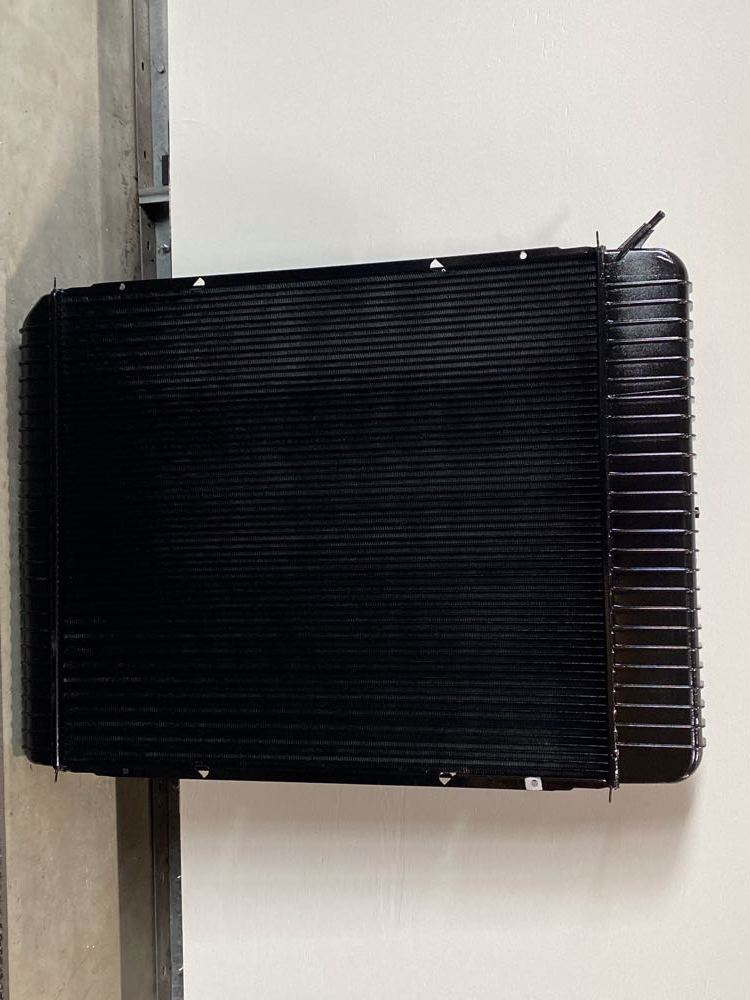 15383 Radiator International Radiator - Frontier Truck Parts
