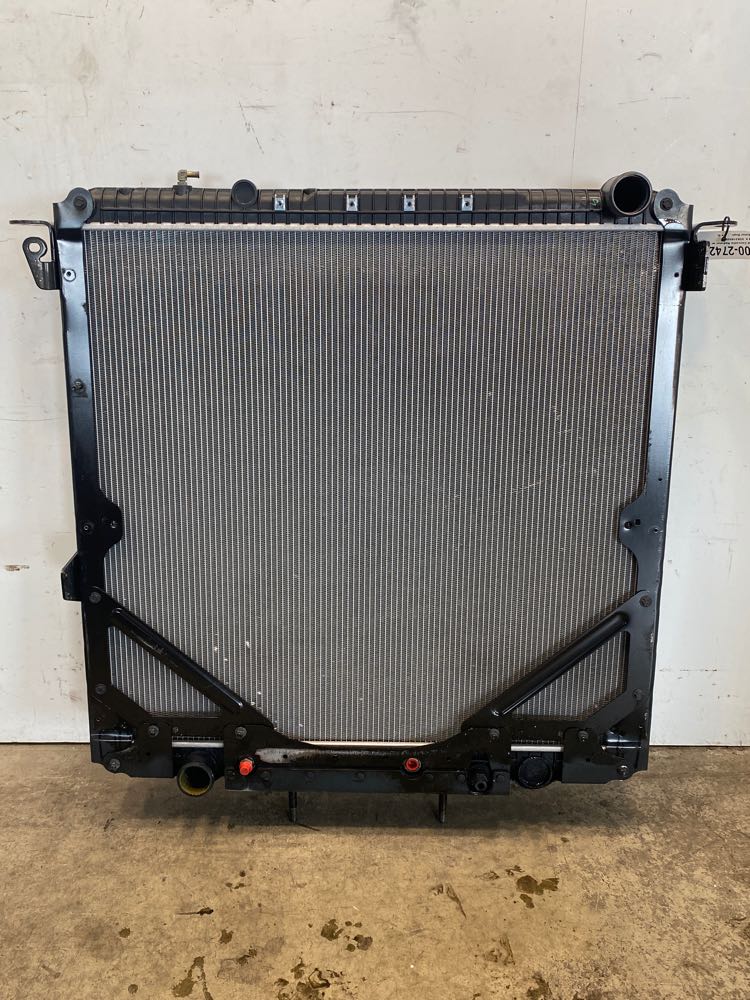 Freightliner Cascadia Radiator - Frontier Truck Parts